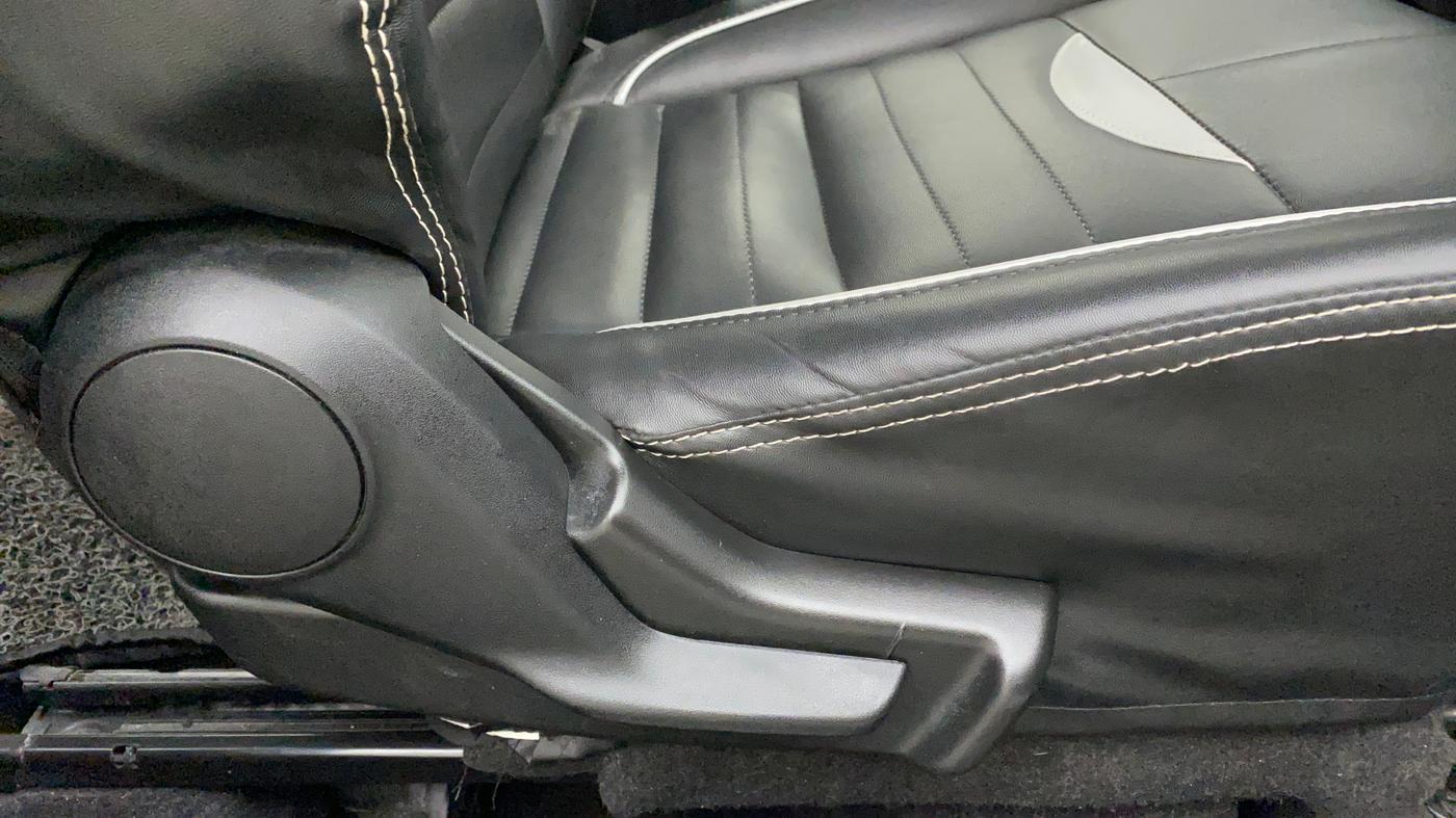 2021 Maruti Baleno DELTA PETROL 1.2, Petrol, Manual, 31,567 km, Driver Side Adjustment Panel