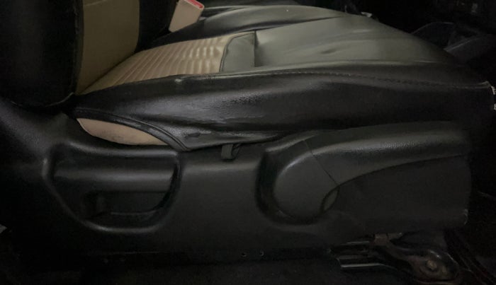 2016 Honda Jazz 1.2L I-VTEC V, Petrol, Manual, 1,14,972 km, Driver Side Adjustment Panel