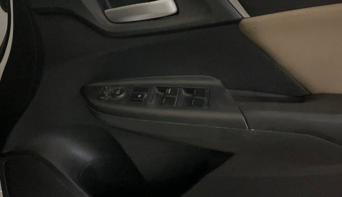 2016 Honda Jazz 1.2L I-VTEC V, Petrol, Manual, 1,14,972 km, Driver Side Door Panels Control