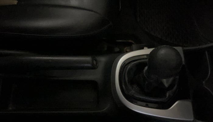 2016 Honda Jazz 1.2L I-VTEC V, Petrol, Manual, 1,14,972 km, Gear Lever