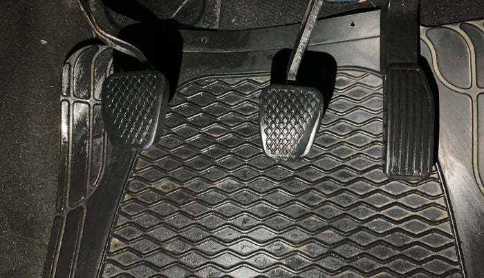 2016 Honda Jazz 1.2L I-VTEC V, Petrol, Manual, 1,14,972 km, Pedals