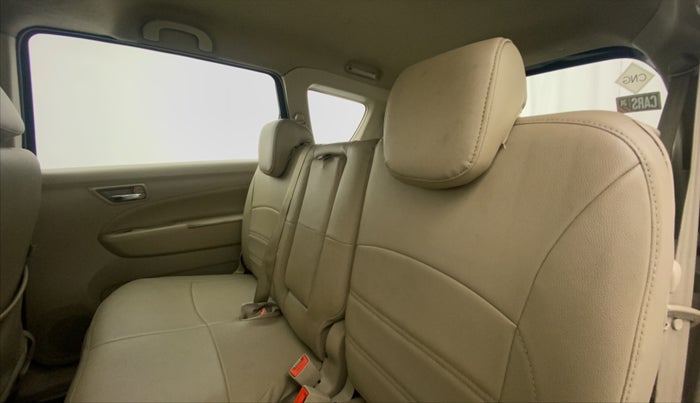 2016 Maruti Ertiga VXI CNG, CNG, Manual, 1,06,751 km, Right Side Rear Door Cabin
