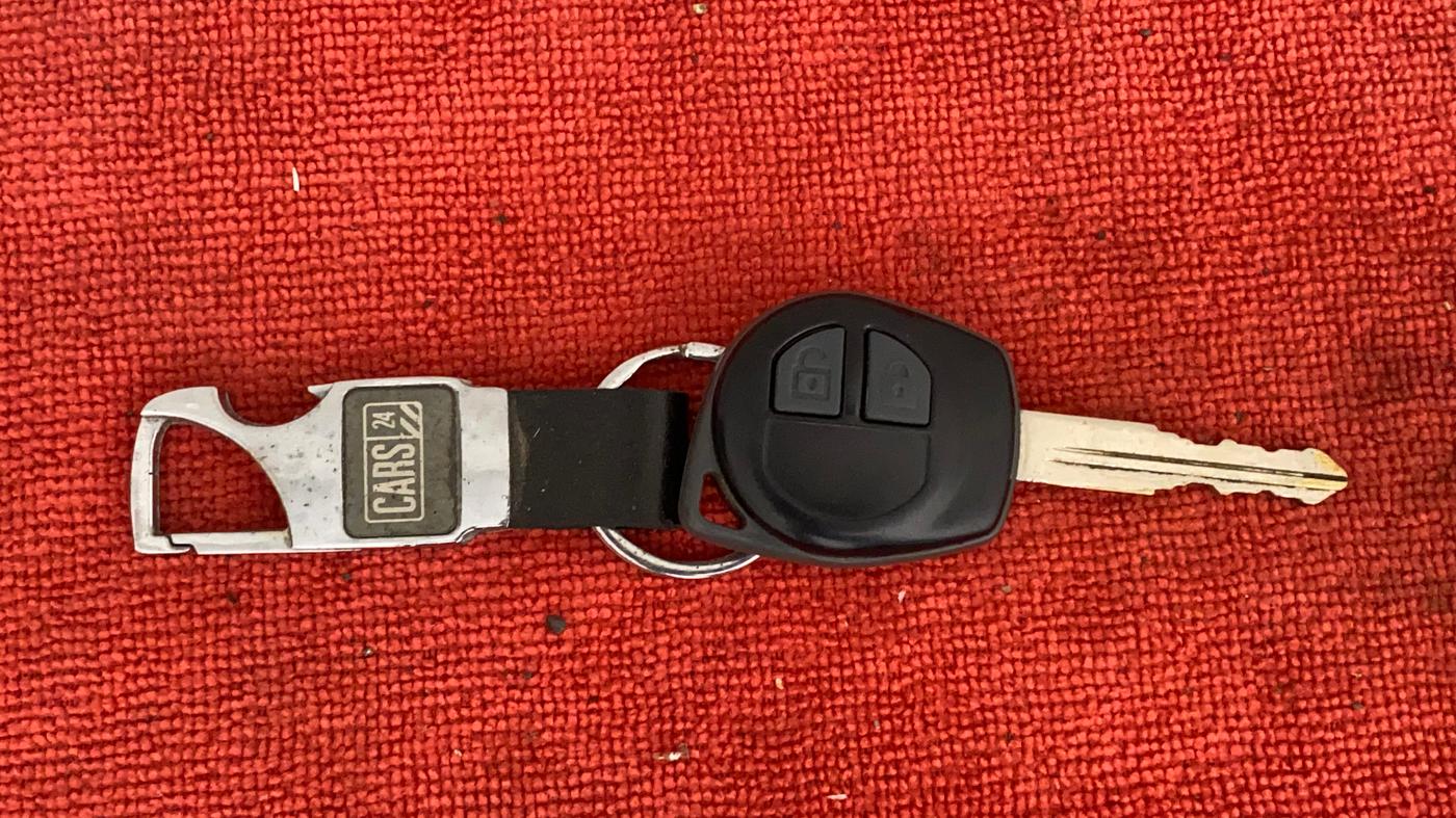 2016 Maruti Ertiga VXI CNG, CNG, Manual, 1,06,751 km, Key Close Up