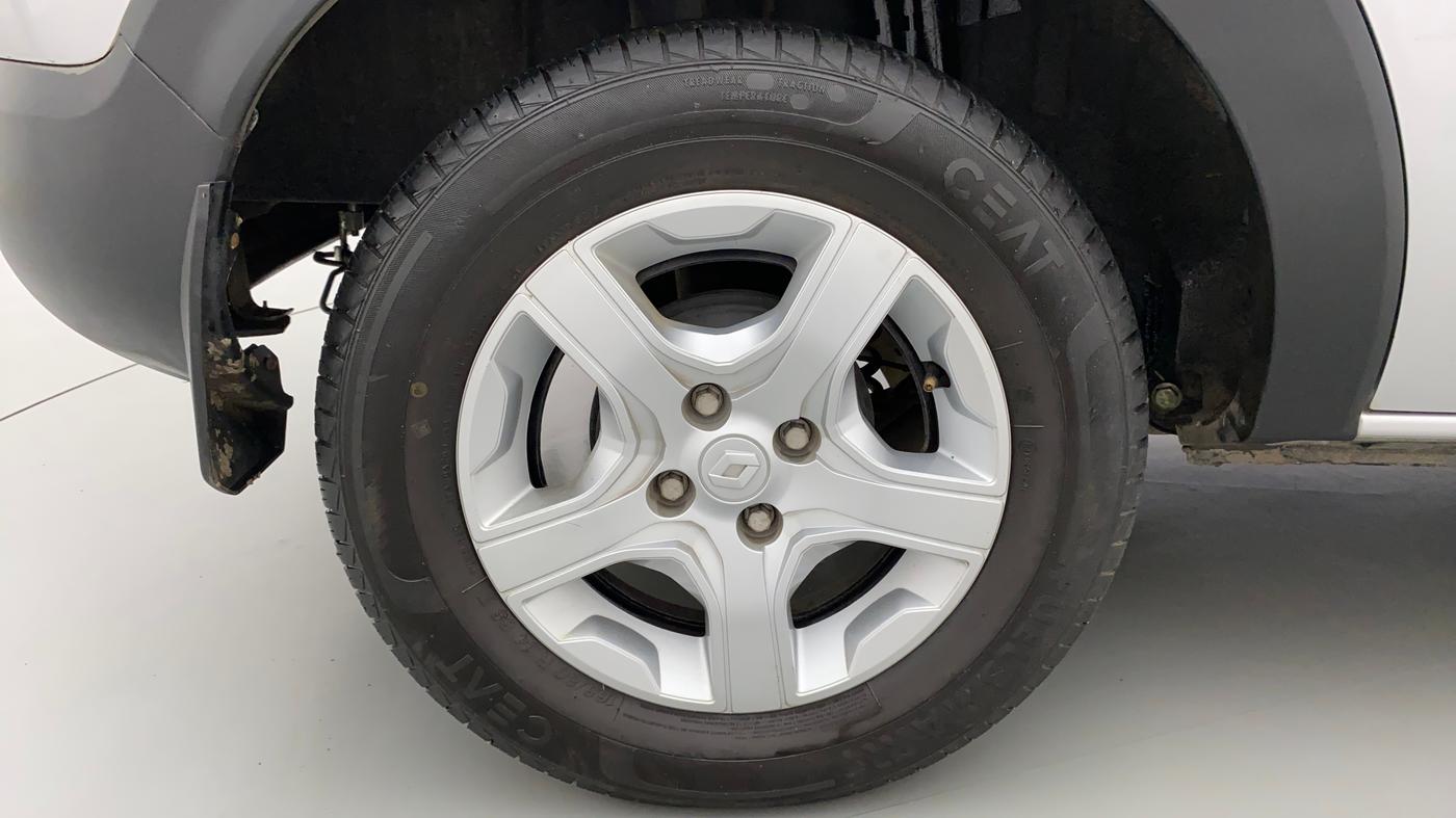 2019 Renault TRIBER RXZ, Petrol, Manual, 11,912 km, Right Rear Wheel