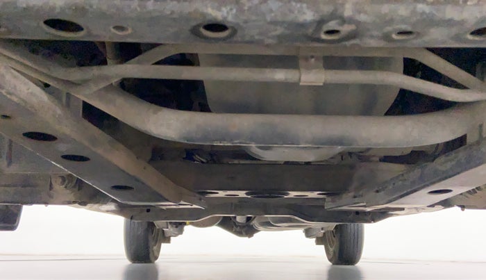 2017 Toyota Innova Crysta 2.7 GX 7 STR MT, Petrol, Manual, 43,867 km, Front Underbody