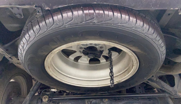 2017 Toyota Innova Crysta 2.7 GX 7 STR MT, Petrol, Manual, 43,867 km, Spare Tyre