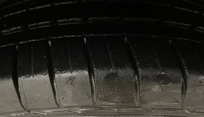 2018 Hyundai Creta SX AT 1.6 PETROL, Petrol, Automatic, 20,744 km, Right Front Tyre Tread