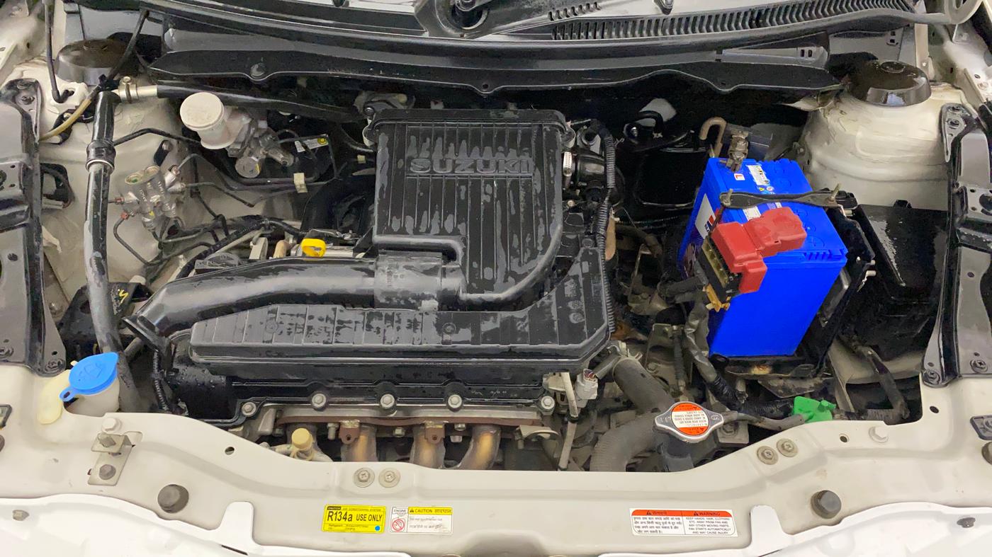 2015 Maruti Swift VXI, Petrol, Manual, 39,588 km, Engine View