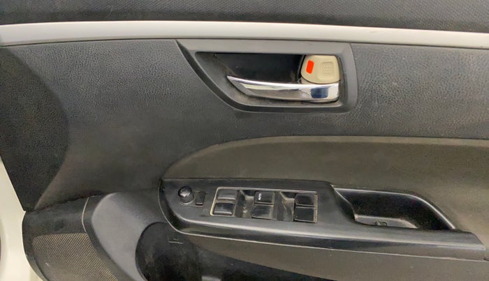 2015 Maruti Swift VXI, Petrol, Manual, 3,977 km, Driver Side Door Panels Control