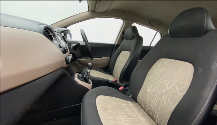 2016 Hyundai Grand i10 SPORTZ 1.2 KAPPA VTVT, Petrol, Manual, 78,315 km, Right Side Front Door Cabin
