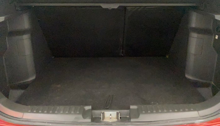 2016 Maruti Vitara Brezza ZDI PLUS DUAL TONE, Diesel, Manual, 94,294 km, Boot Inside