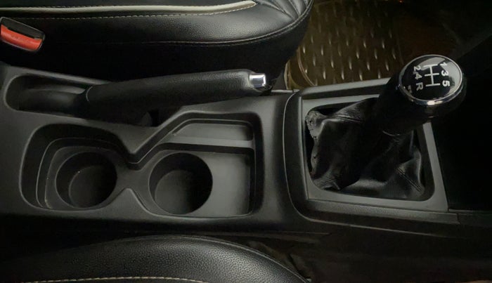 2016 Maruti Vitara Brezza ZDI PLUS DUAL TONE, Diesel, Manual, 94,294 km, Gear Lever