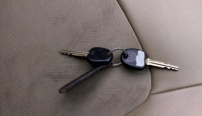 2013 Hyundai i10 MAGNA 1.2, Petrol, Manual, 66,231 km, Key Close Up