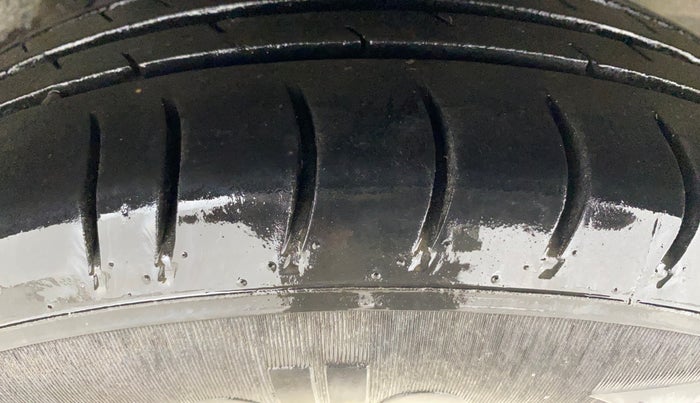 2013 Hyundai i10 MAGNA 1.2, Petrol, Manual, 66,231 km, Left Rear Tyre Tread