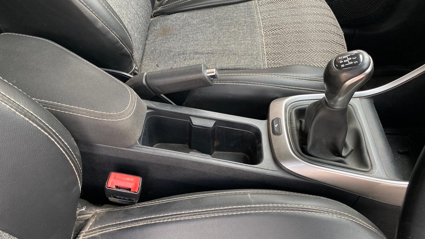 2022 Tata ALTROZ XZ PETROL, Petrol, Manual, 24,698 km, Gear Lever