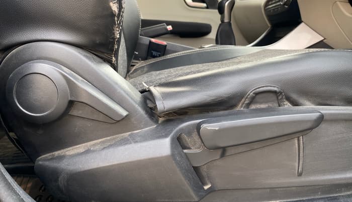 2022 Tata ALTROZ XZ PETROL, Petrol, Manual, 24,698 km, Driver Side Adjustment Panel