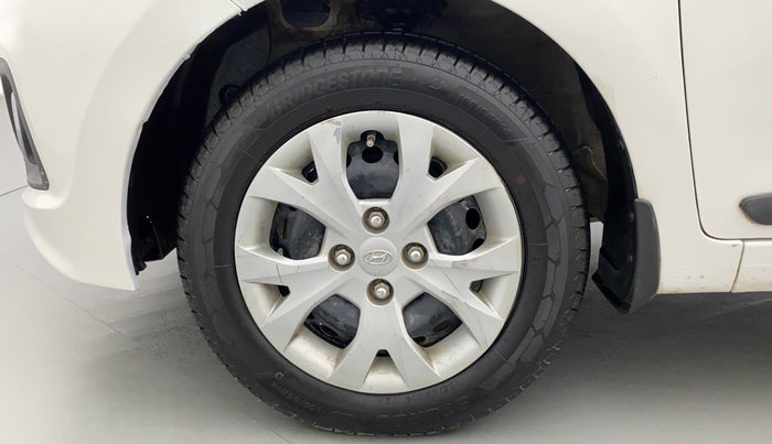 2015 Hyundai Grand i10 SPORTZ 1.2 KAPPA VTVT, CNG, Manual, 72,857 km, Left Front Wheel