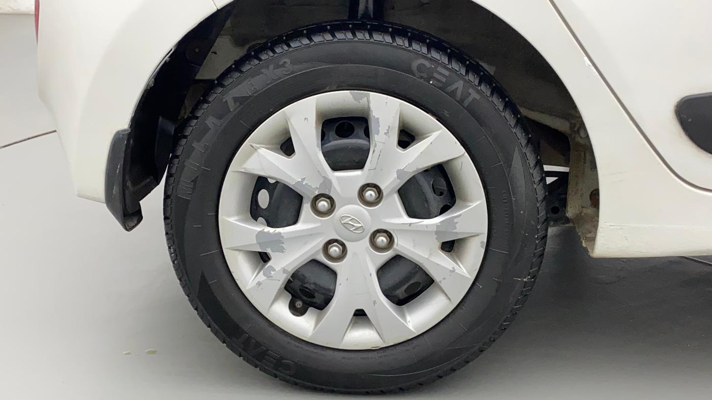 2015 Hyundai Grand i10 SPORTZ 1.2 KAPPA VTVT, CNG, Manual, 72,857 km, Right Rear Wheel