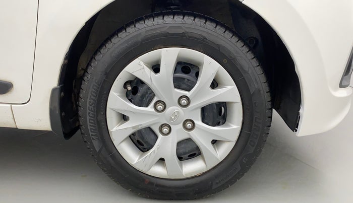 2015 Hyundai Grand i10 SPORTZ 1.2 KAPPA VTVT, CNG, Manual, 72,857 km, Right Front Wheel