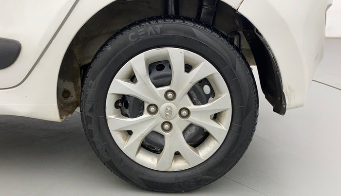 2015 Hyundai Grand i10 SPORTZ 1.2 KAPPA VTVT, CNG, Manual, 72,857 km, Left Rear Wheel
