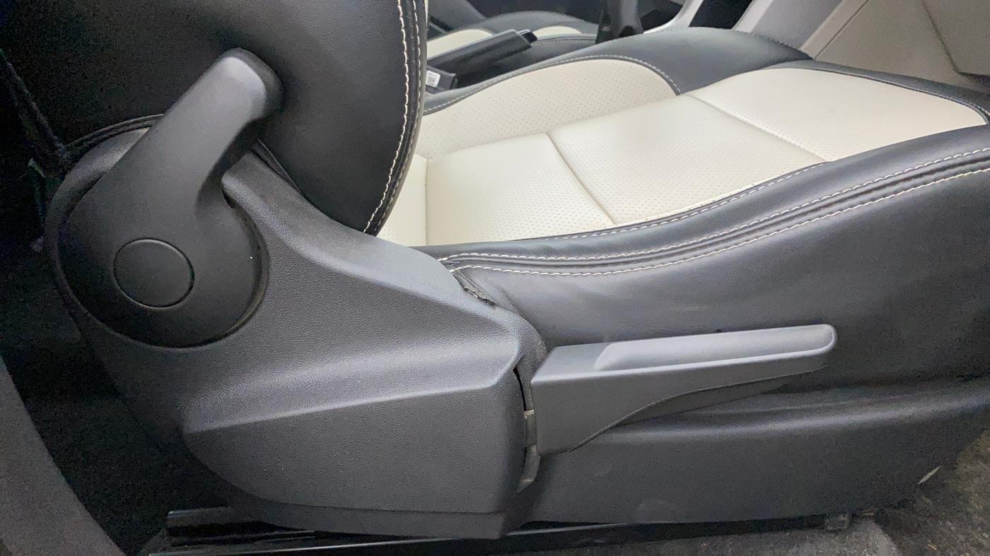 2022 Volkswagen TAIGUN HIGHLINE 1.0 TSI MT, Petrol, Manual, 97,139 km, Driver Side Adjustment Panel