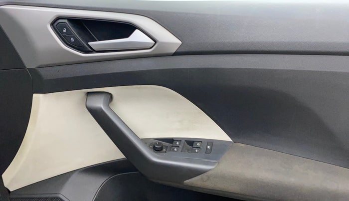 2022 Volkswagen TAIGUN HIGHLINE 1.0 TSI MT, Petrol, Manual, 97,139 km, Driver Side Door Panels Control