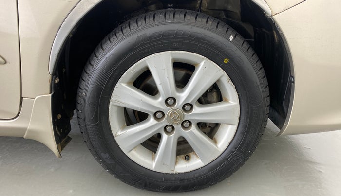 2010 Toyota Corolla Altis G PETROL, Petrol, Manual, 83,055 km, Right Front Wheel