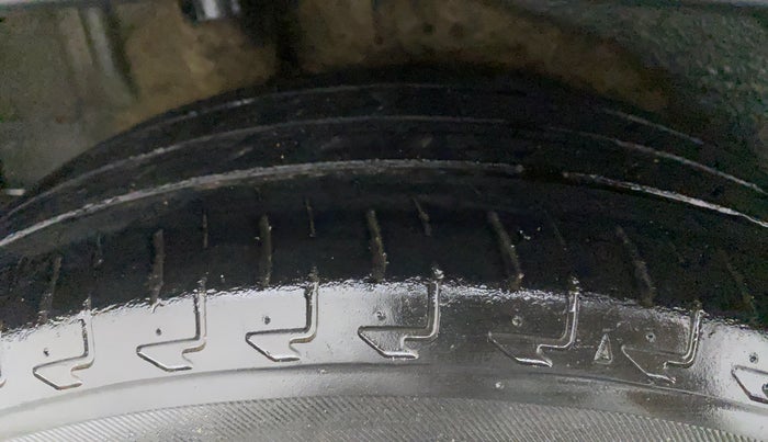 2017 Maruti IGNIS ZETA 1.2 AMT, Petrol, Automatic, 65,697 km, Right Rear Tyre Tread