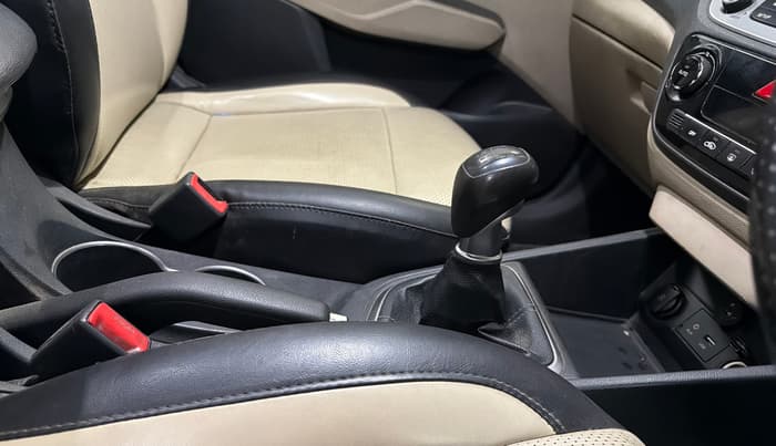 2019 Hyundai Verna 1.6 VTVT SX, CNG, Manual, 75,188 km, Gear Lever