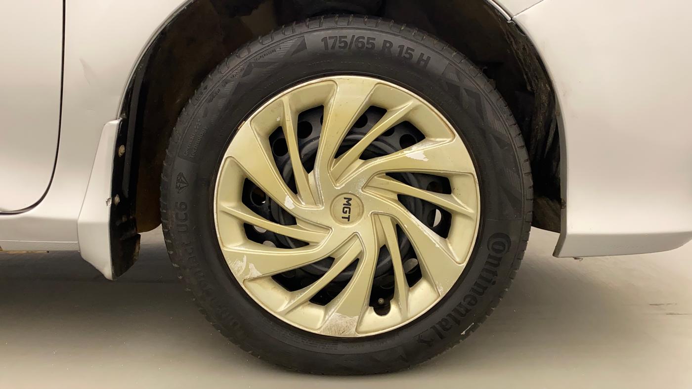 2014 Honda City 1.5L I-DTEC SV, Diesel, Manual, 1,21,990 km, Right Front Wheel