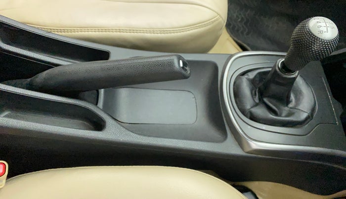 2014 Honda City 1.5L I-DTEC SV, Diesel, Manual, 1,21,990 km, Gear Lever