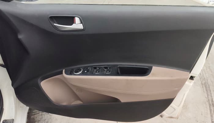 2016 Hyundai Grand i10 ASTA (O) 1.2 KAPPA VTVT, Petrol, Manual, 45,121 km, Driver Side Door Panels Control