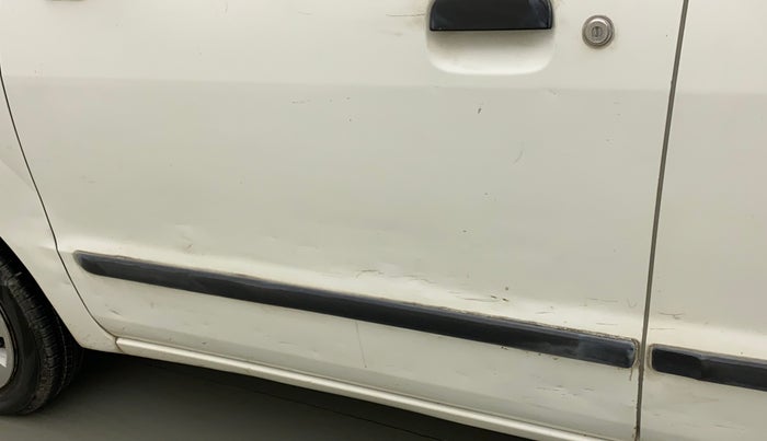 2011 Maruti Zen Estilo LXI, Petrol, Manual, 43,884 km, Front passenger door - Minor scratches