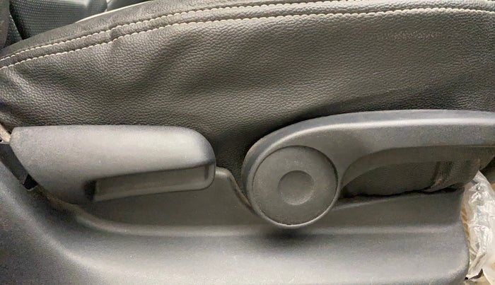 2020 Maruti Vitara Brezza ZXI, Petrol, Manual, 99,469 km, Driver Side Adjustment Panel