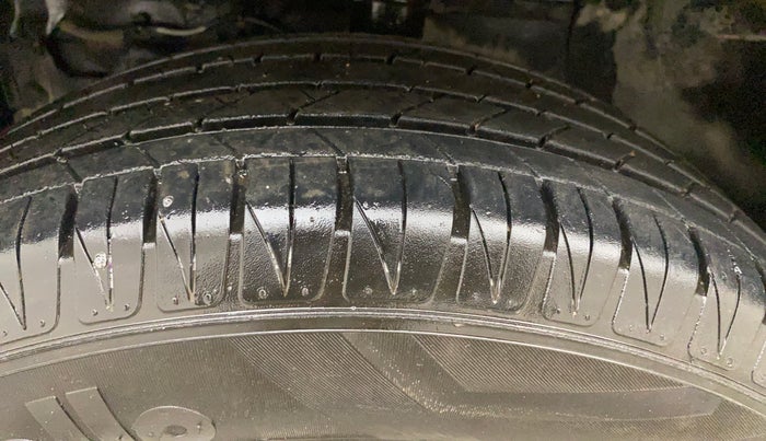 2020 Maruti Vitara Brezza ZXI, Petrol, Manual, 99,469 km, Left Front Tyre Tread