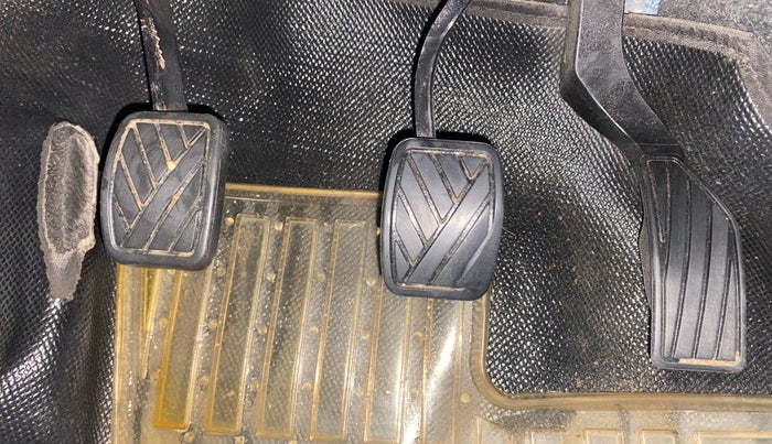 2020 Maruti Vitara Brezza ZXI, Petrol, Manual, 99,469 km, Pedals