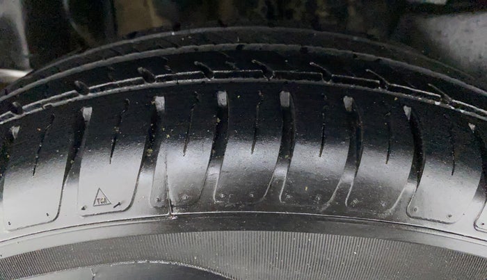 2022 Maruti Swift VXI, Petrol, Manual, 14,971 km, Right Rear Tyre Tread