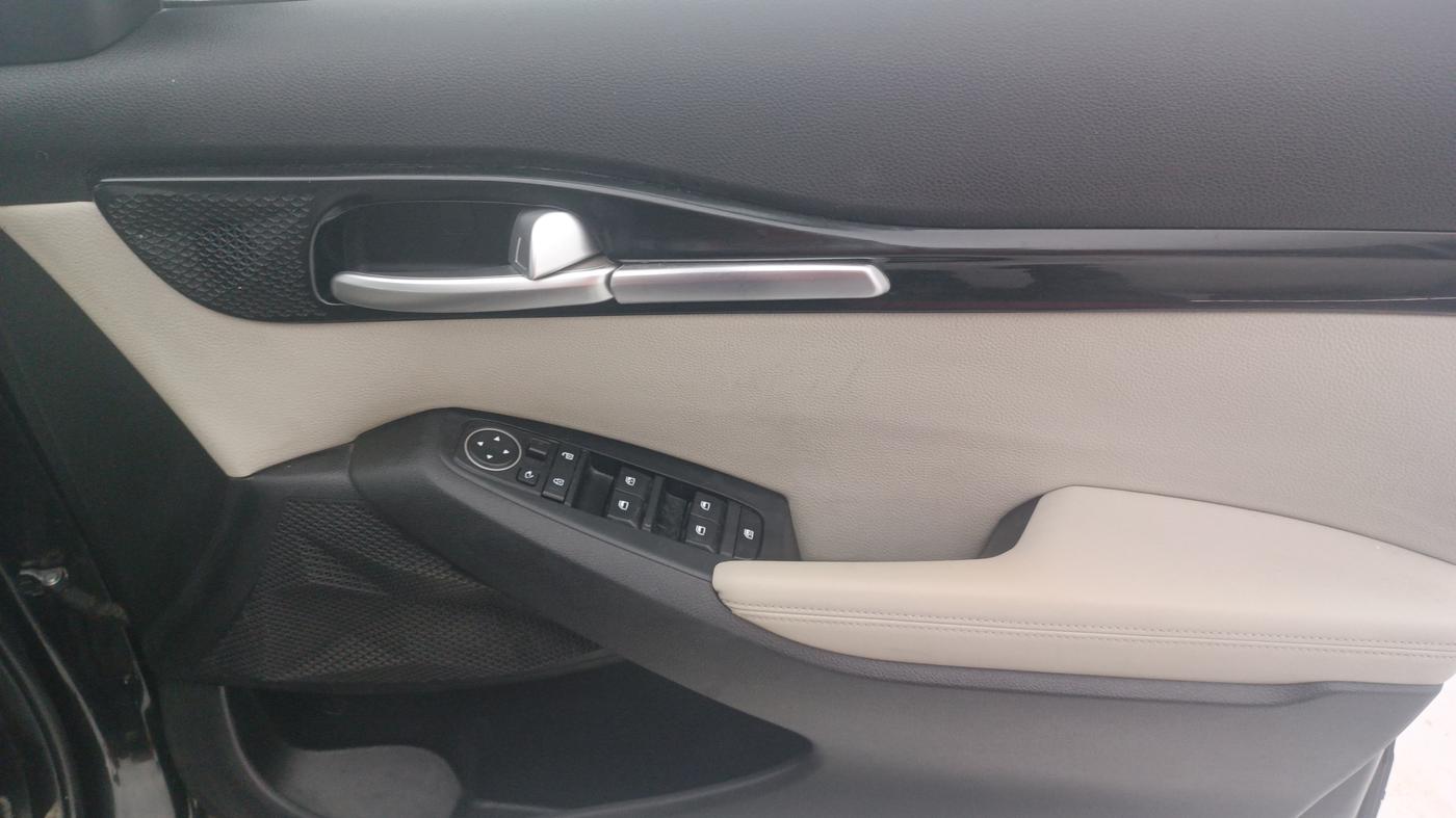 2020 KIA SELTOS HTX IVT 1.5 PETROL, Petrol, Automatic, 63,611 km, Driver Side Door Panels Control