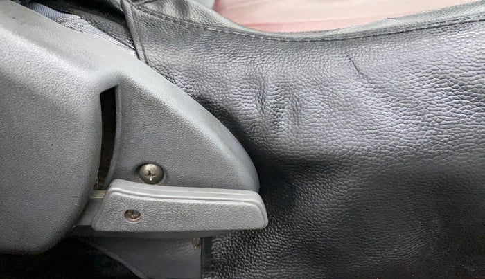 2013 Maruti Alto 800 LXI CNG, CNG, Manual, 35,319 km, Driver Side Adjustment Panel