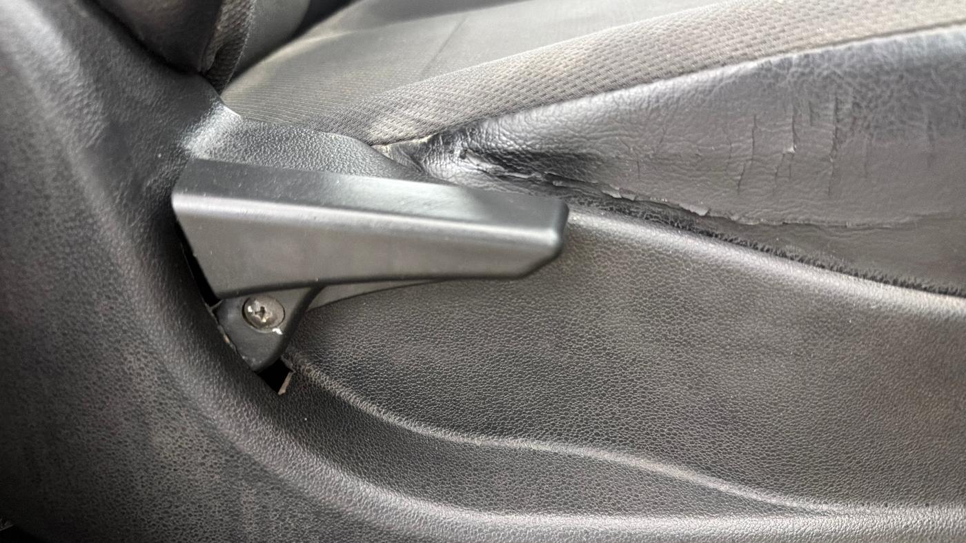 2017 Tata Tiago XTA PETROL, Petrol, Automatic, 81,685 km, Driver Side Adjustment Panel