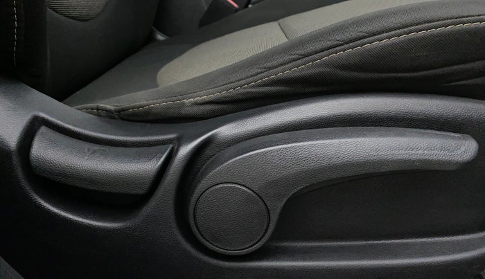2016 Hyundai Creta SX PLUS AT 1.6 PETROL, Petrol, Automatic, 92,791 km, Driver Side Adjustment Panel