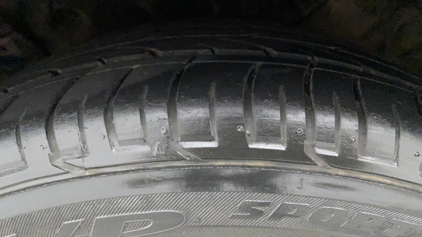 2016 Hyundai Creta SX PLUS AT 1.6 PETROL, Petrol, Automatic, 92,791 km, Left Front Tyre Tread