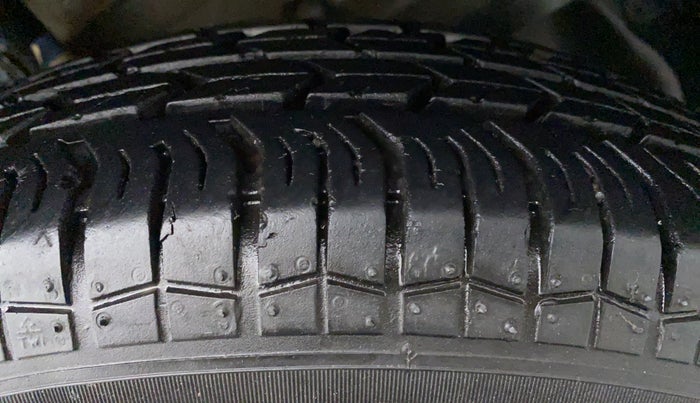 2017 Maruti Swift VXI OPT, Petrol, Manual, 7,264 km, Left Rear Tyre Tread