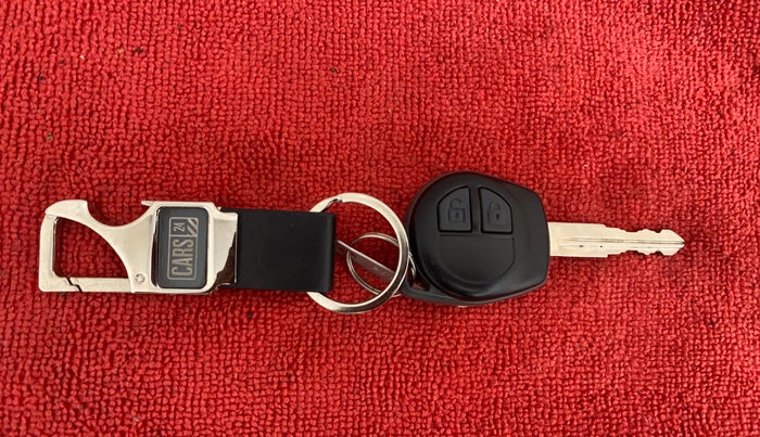 2017 Maruti Swift VXI OPT, Petrol, Manual, 7,264 km, Key Close Up
