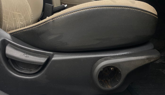 2016 Hyundai Xcent S 1.2, Petrol, Manual, 99,950 km, Driver Side Adjustment Panel