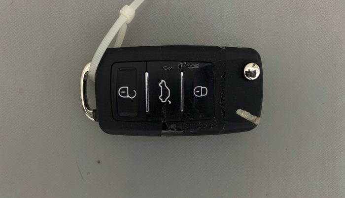 2016 Hyundai Xcent S 1.2, Petrol, Manual, 99,950 km, Key Close Up