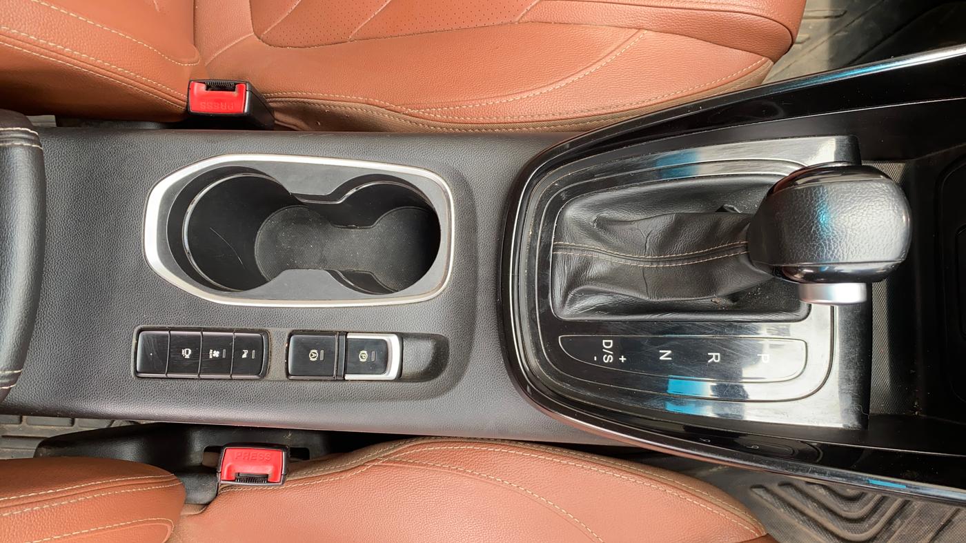 2020 MG HECTOR PLUS SHARP 1.5 PETROL TURBO DCT 6-STR, Petrol, Automatic, 88,408 km, Gear Lever