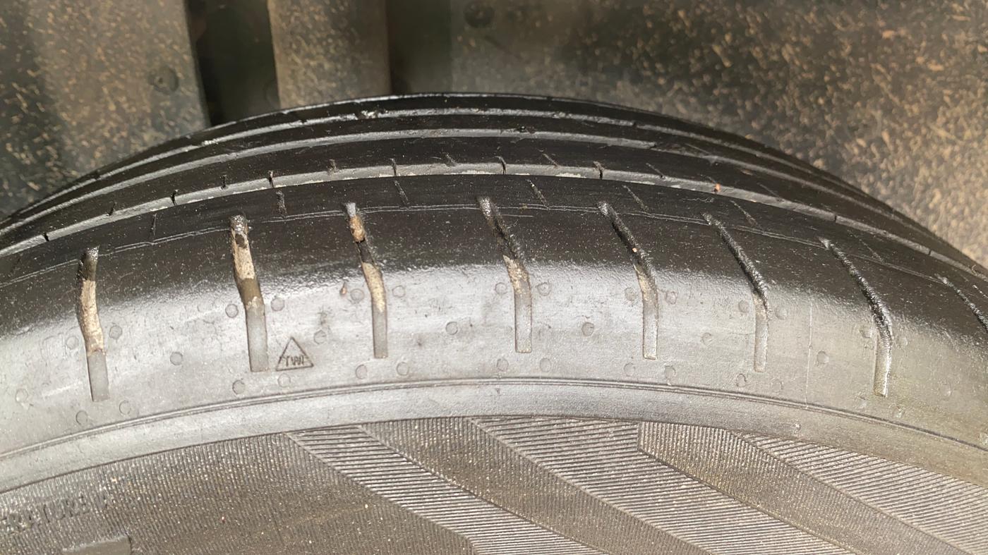 2020 MG HECTOR PLUS SHARP 1.5 PETROL TURBO DCT 6-STR, Petrol, Automatic, 88,408 km, Right Rear Tyre Tread