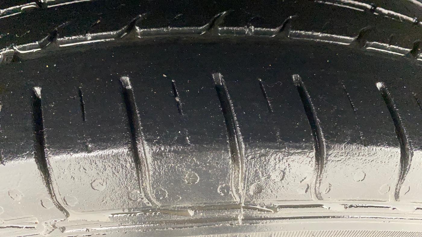 2018 Tata NEXON KRAZ MT PETROL, Petrol, Manual, 57,417 km, Right Rear Tyre Tread