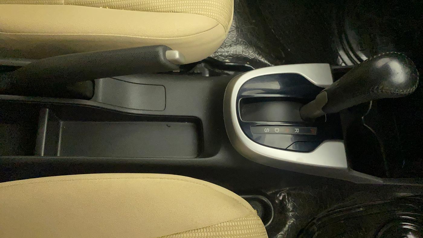 2015 Honda Jazz 1.2L I-VTEC V AT, Petrol, Automatic, 34,294 km, Gear Lever